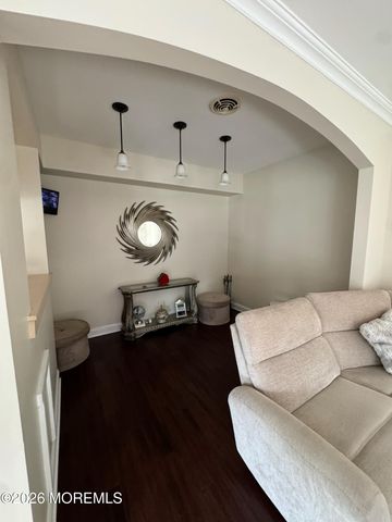 5 Willow Avenue, Matawan, NJ 07747