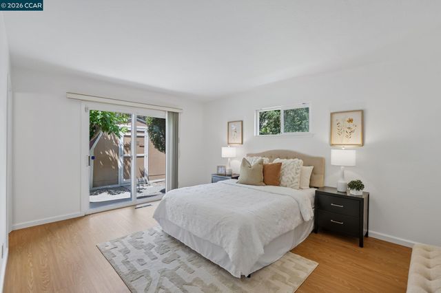8 Bristol Ct, Pleasant Hill, CA 94523