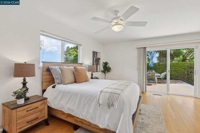 8 Bristol Ct, Pleasant Hill, CA 94523