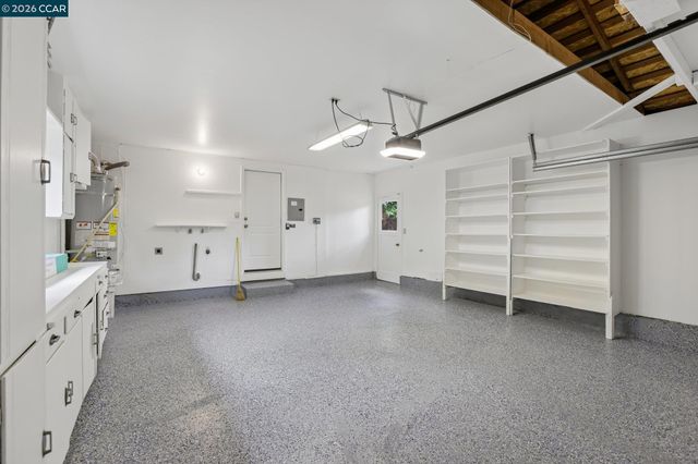 8 Bristol Ct, Pleasant Hill, CA 94523