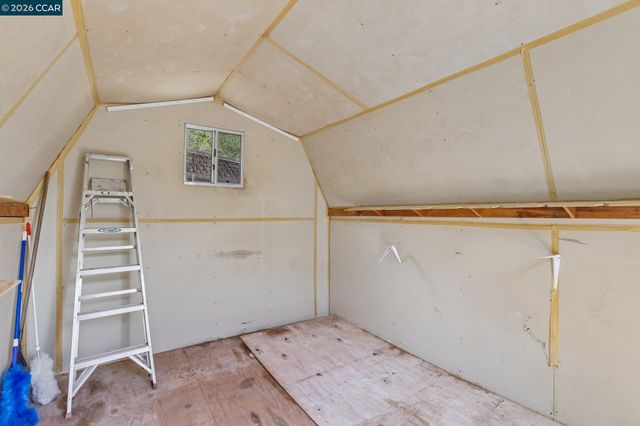 8 Bristol Ct, Pleasant Hill, CA 94523