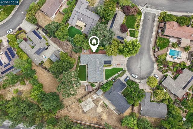 8 Bristol Ct, Pleasant Hill, CA 94523