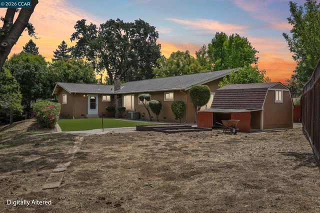 8 Bristol Ct, Pleasant Hill, CA 94523