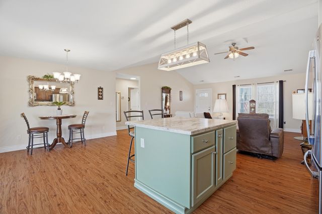 7630 GOLDEN WILLOW DR, Columbia, MO 65202