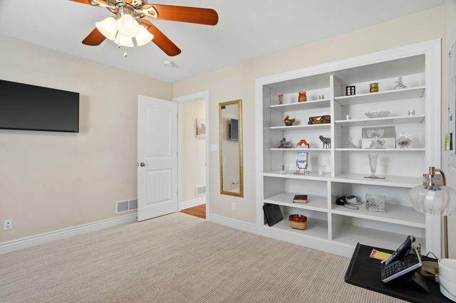 7630 GOLDEN WILLOW DR, Columbia, MO 65202