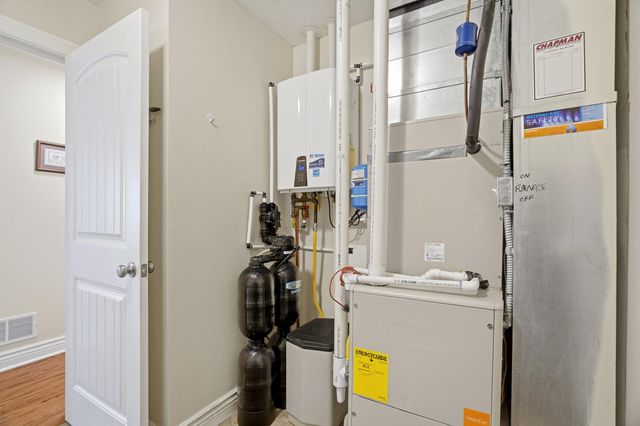 7630 GOLDEN WILLOW DR, Columbia, MO 65202