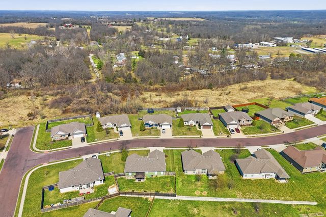 7630 GOLDEN WILLOW DR, Columbia, MO 65202