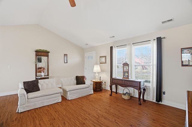 7630 GOLDEN WILLOW DR, Columbia, MO 65202