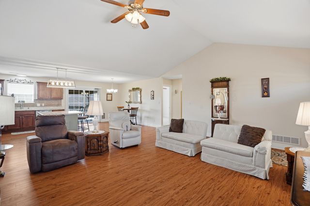 7630 GOLDEN WILLOW DR, Columbia, MO 65202