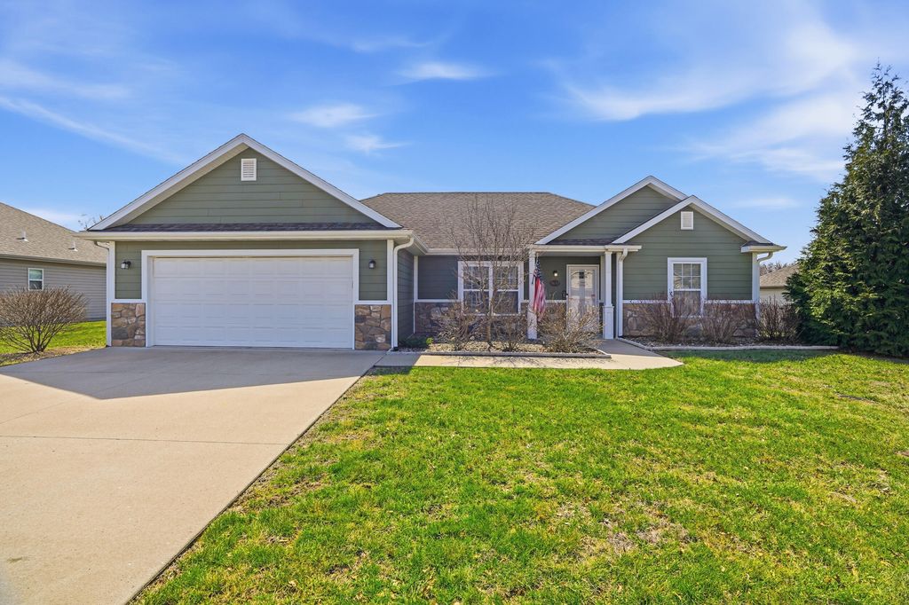 7630 GOLDEN WILLOW DR, Columbia, MO 65202