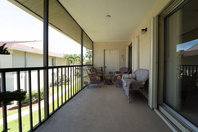 6519 Chasewood Drive E, Jupiter, FL 33458