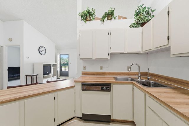 6519 Chasewood Drive E, Jupiter, FL 33458