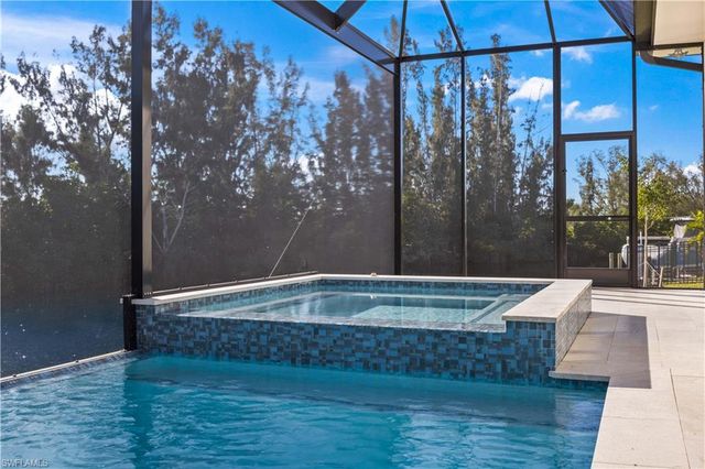 3906 SW 6th TER, Cape Coral, FL 33991