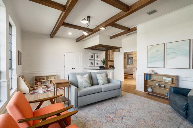 1636 Crooked Creek Drive, Carrollton, TX 75007