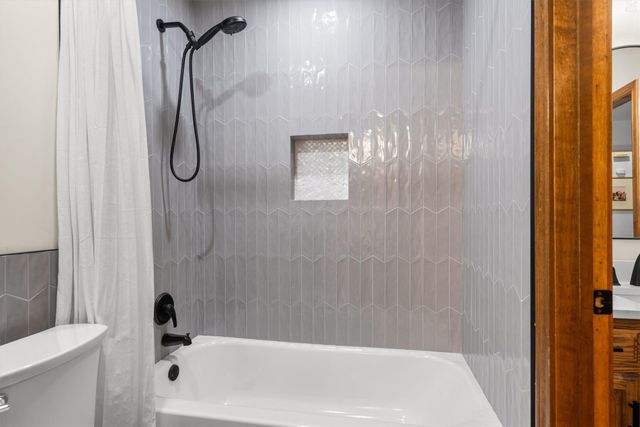 1636 Crooked Creek Drive, Carrollton, TX 75007