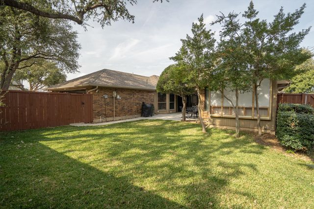 1636 Crooked Creek Drive, Carrollton, TX 75007