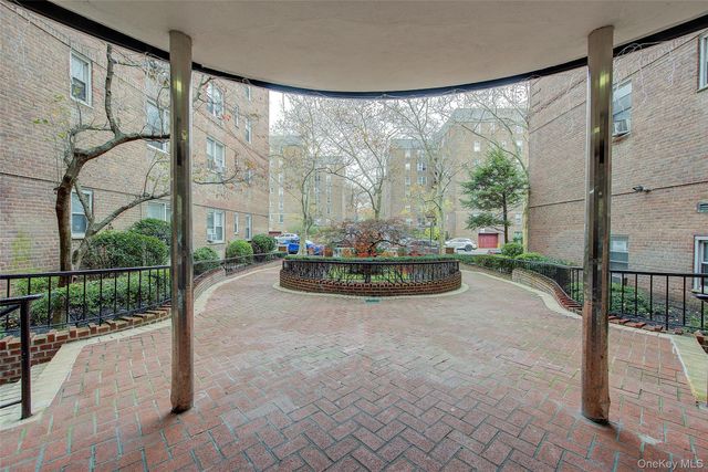 67-12 Yellowstone Boulevard D9, Forest Hills, NY 11375