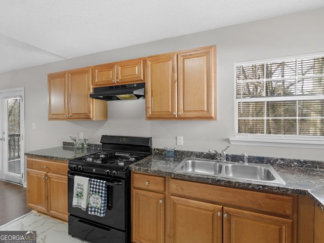 111 Neal Avenue, Stockbridge, GA 30281