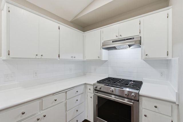 2344 N Turner Ct Court, Visalia, CA 93291