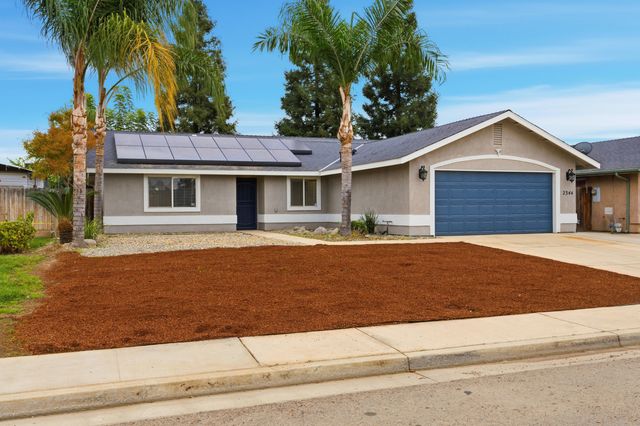 2344 N Turner Ct Court, Visalia, CA 93291