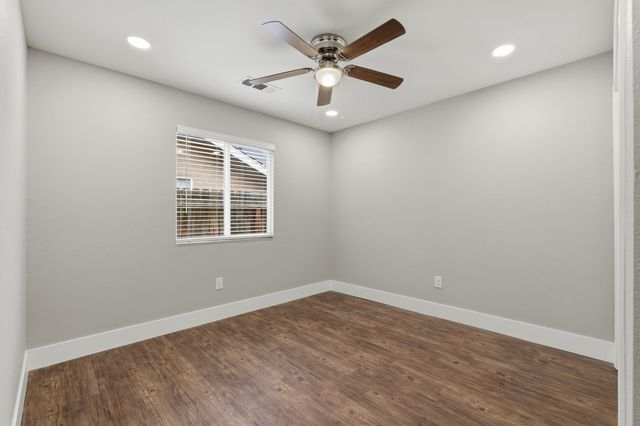 2344 N Turner Ct Court, Visalia, CA 93291