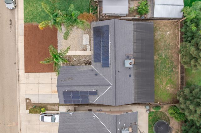 2344 N Turner Ct Court, Visalia, CA 93291