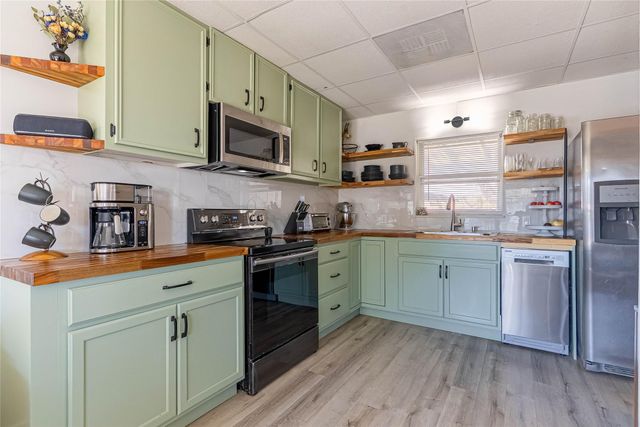 11010 3rd ST, Jonestown, TX 78645