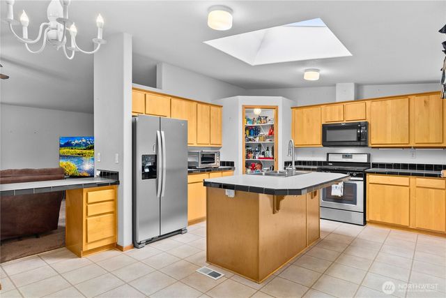 18437 Elderberry Street SW, Rochester, WA 98579