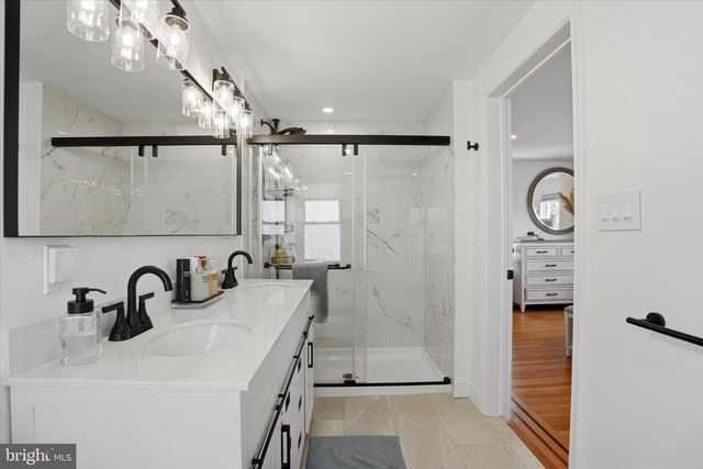 90 GREENFIELD AVE, Ardmore, PA 19003