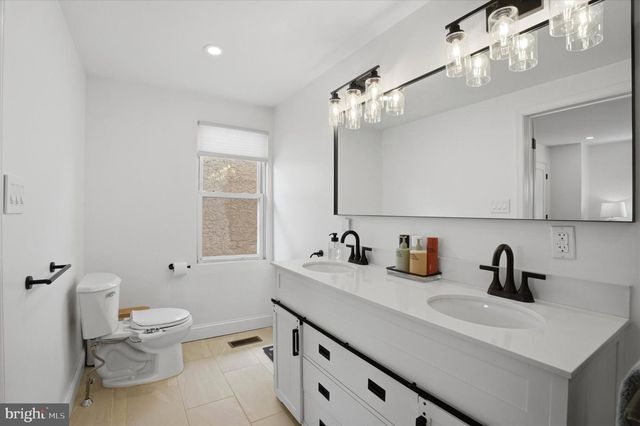 90 GREENFIELD AVE, Ardmore, PA 19003