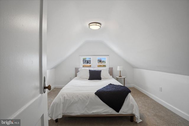 90 GREENFIELD AVE, Ardmore, PA 19003