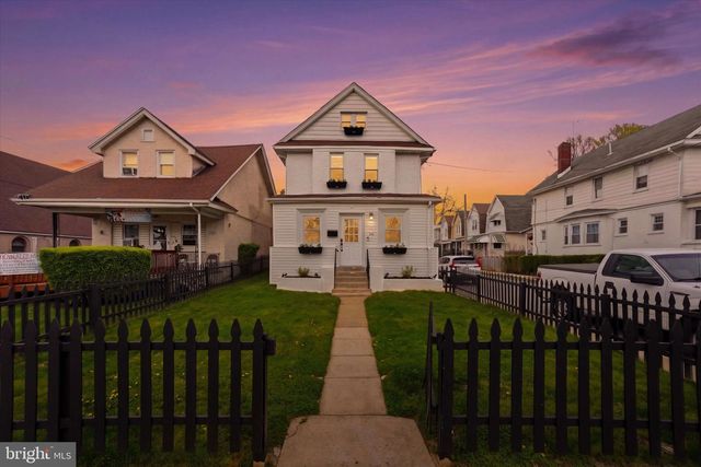 90 GREENFIELD AVE, Ardmore, PA 19003