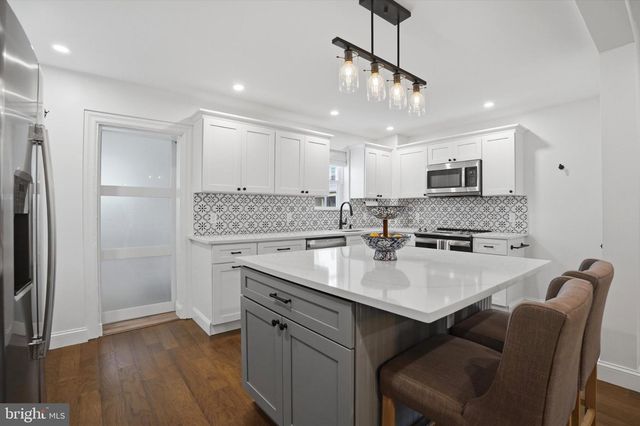 90 GREENFIELD AVE, Ardmore, PA 19003