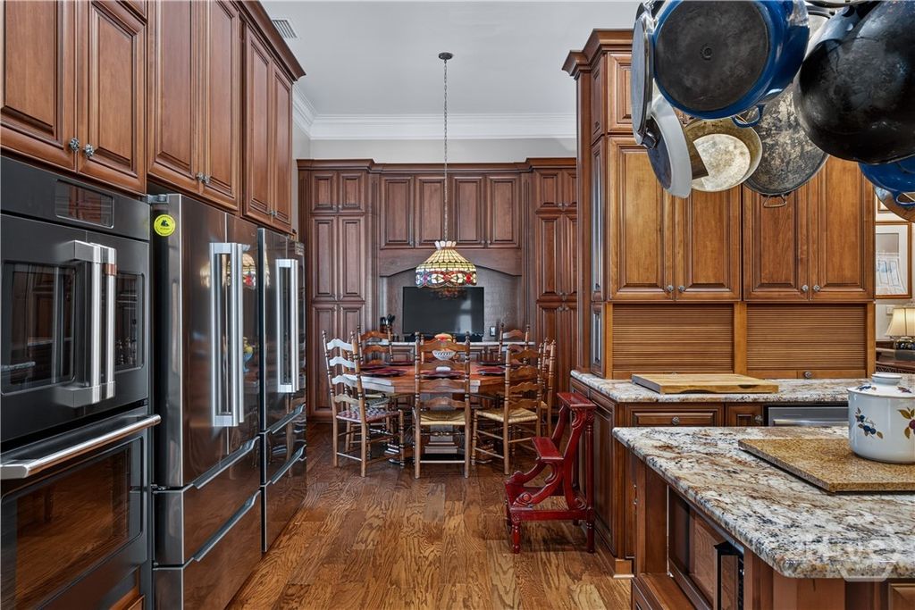 Image 12 of property listing at 2 Parsons Lane, Savannah, GA 31411