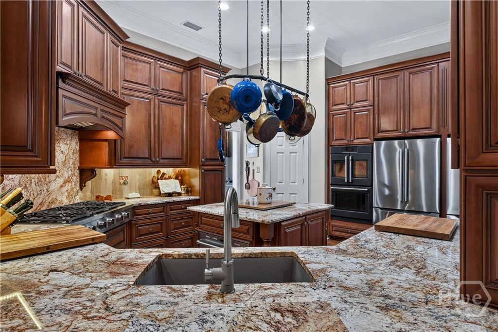Image 17 of property listing at 2 Parsons Lane, Savannah, GA 31411