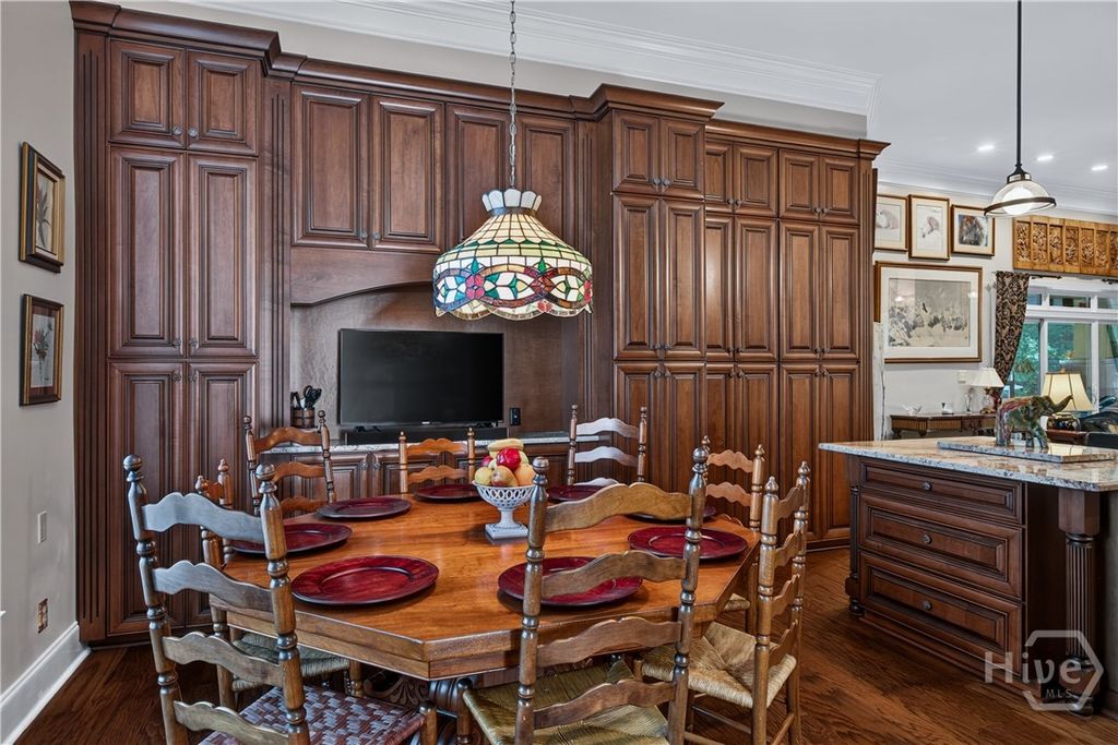 Image 18 of property listing at 2 Parsons Lane, Savannah, GA 31411
