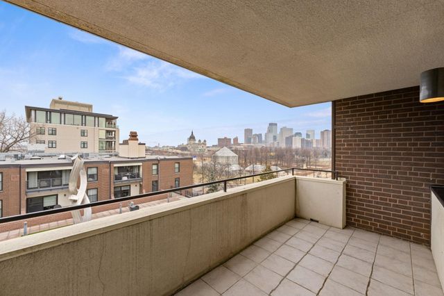 48 Groveland Terrace B307, Minneapolis, MN 55403