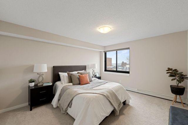 48 Groveland Terrace B307, Minneapolis, MN 55403