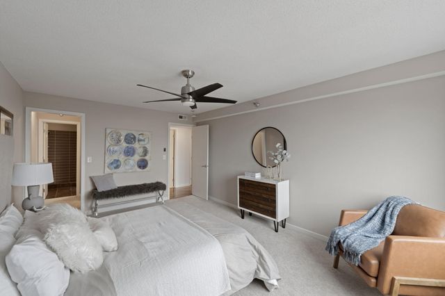 48 Groveland Terrace B307, Minneapolis, MN 55403