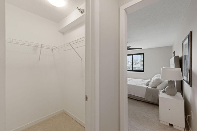 48 Groveland Terrace B307, Minneapolis, MN 55403