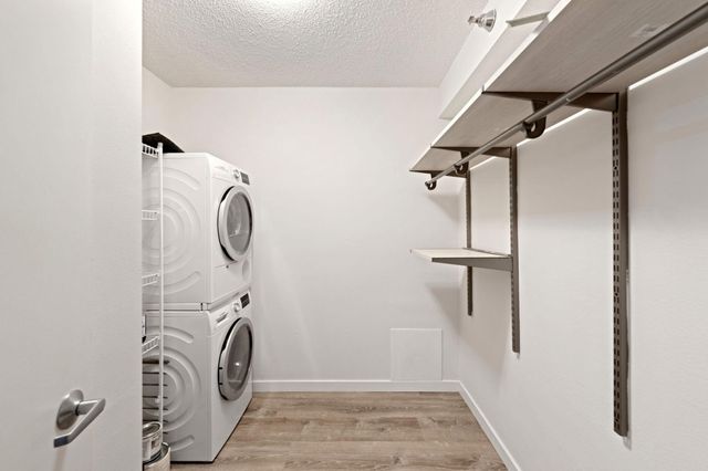 48 Groveland Terrace B307, Minneapolis, MN 55403