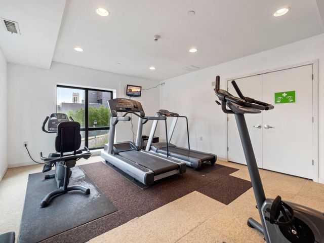 48 Groveland Terrace B307, Minneapolis, MN 55403