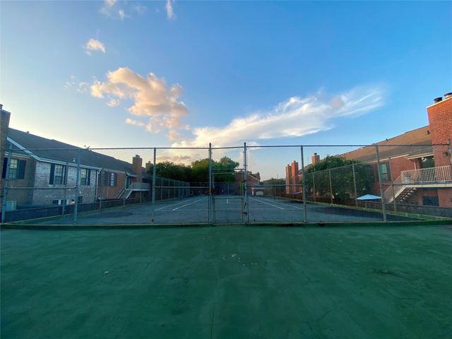 752 Augusta Drive, Houston, TX 77057