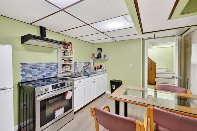 89 Cornell, New Bedford, MA 02740