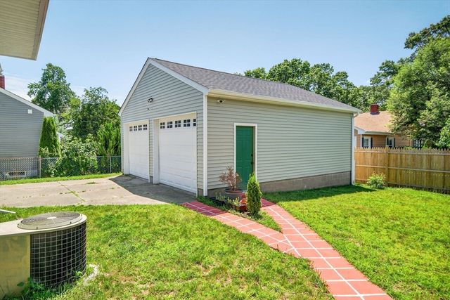 89 Cornell, New Bedford, MA 02740
