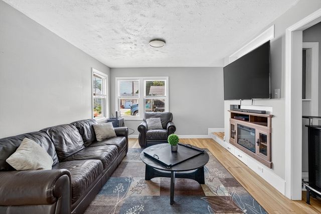 89 Cornell, New Bedford, MA 02740
