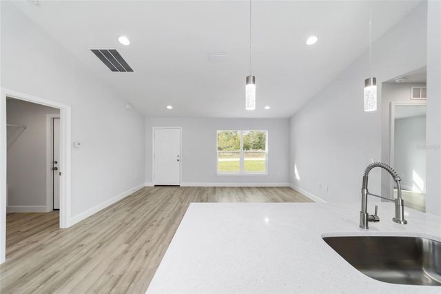 15301 SW 8TH PLACE, Ocala, FL 34481