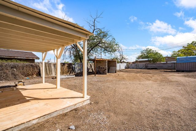 2024 Walter Street SE, Albuquerque, NM 87102