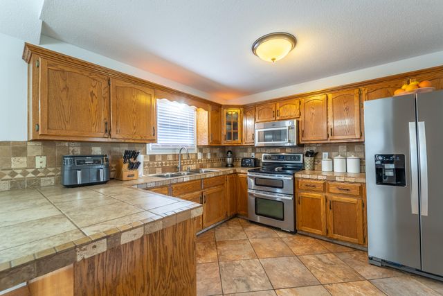 107 Raven Drive, Berea, KY 40403