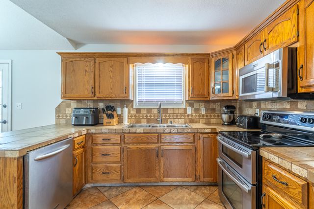 107 Raven Drive, Berea, KY 40403